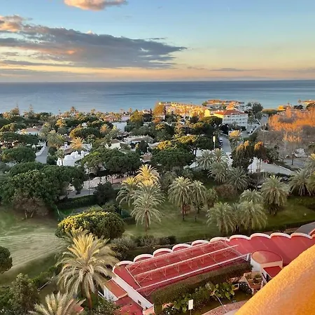 Golden Hour Beachfront * マルベーリャ